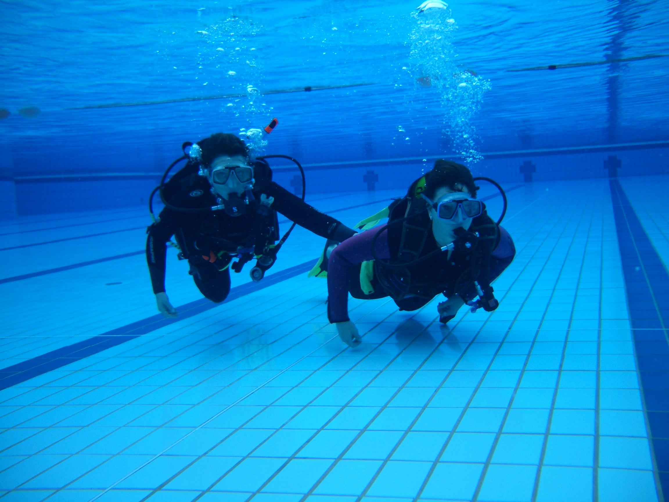 links: Mona de Witt (Divemaster) - recht: Bürte Ille